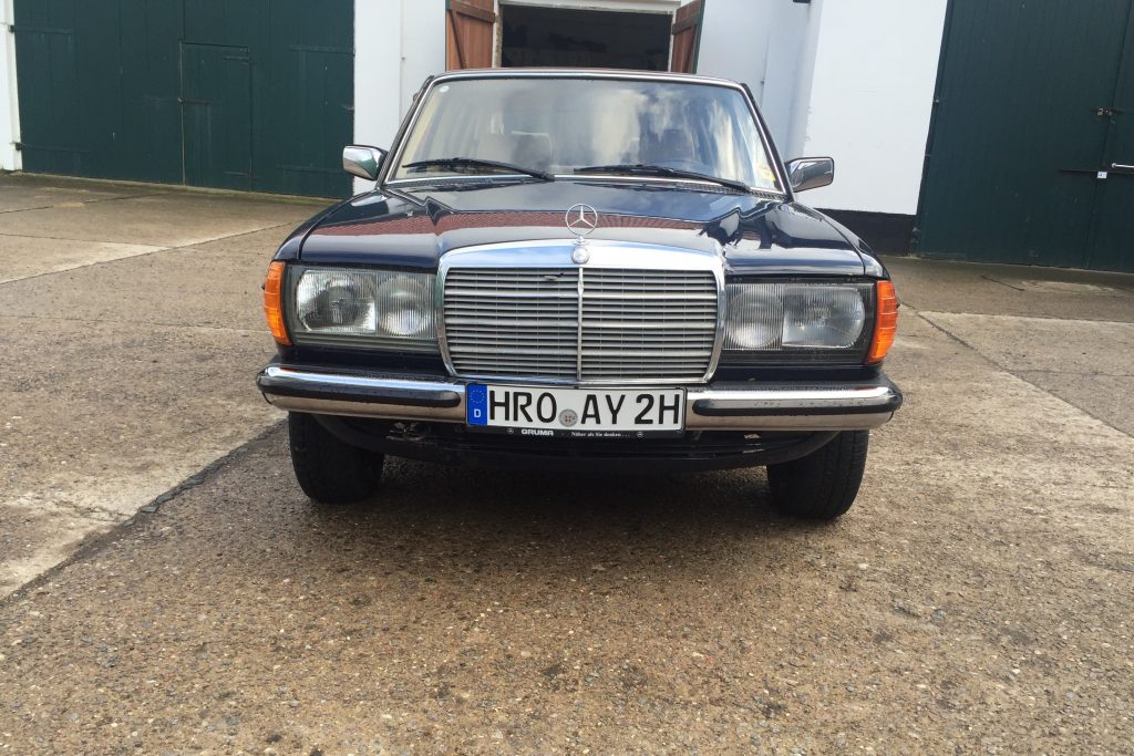 W123 Pullman Vorderansicht