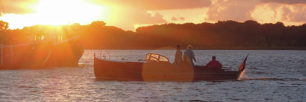 Sonnenuntergang im Rostocker Stadthafen