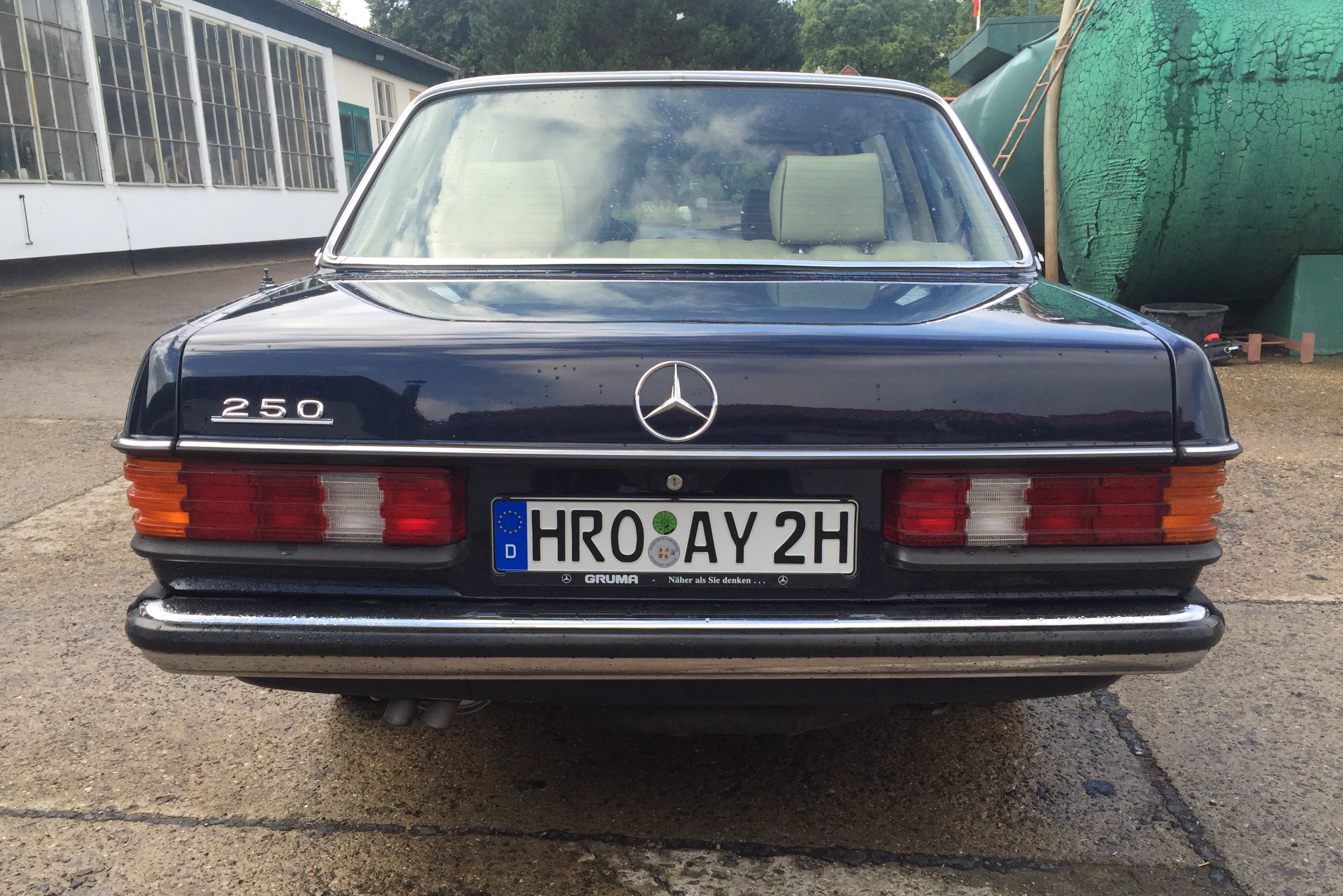 Mercedes Benz W123 Rückansicht